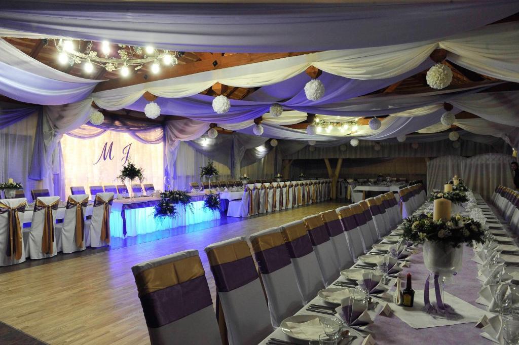 Karczma Michelle Hotel Ярковице Екстериор снимка