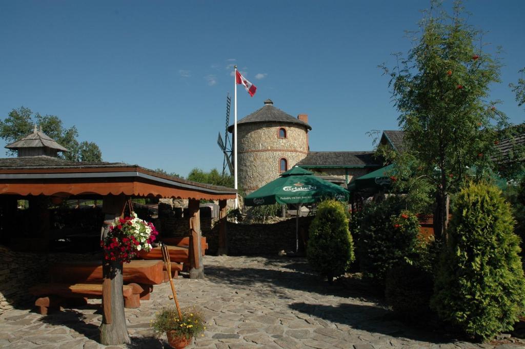 Karczma Michelle Hotel Ярковице Екстериор снимка