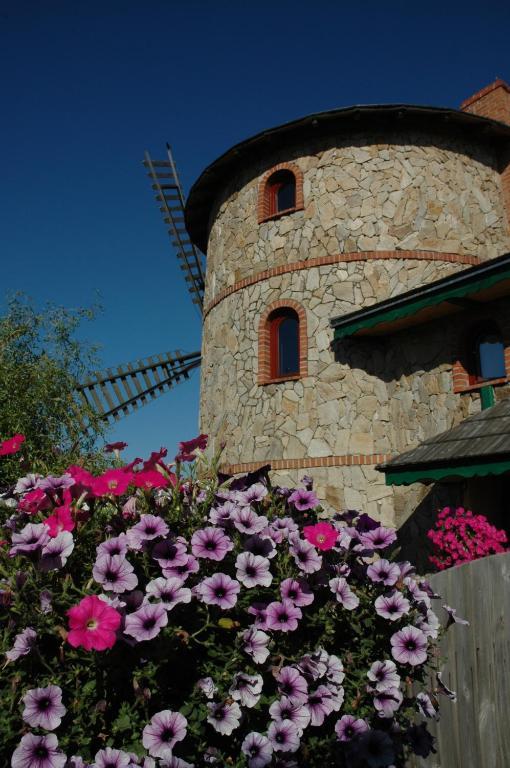 Karczma Michelle Hotel Ярковице Екстериор снимка